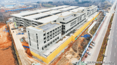 空气延长至室外；春节举办年货市集